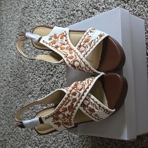 Women's shoes